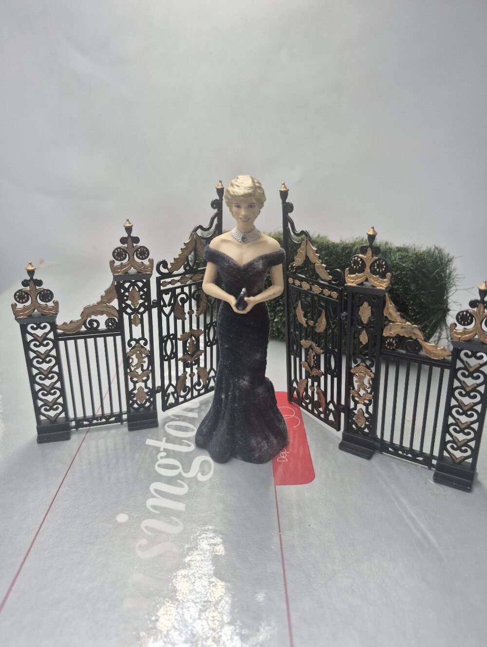 Department 56 Kensington Palace.